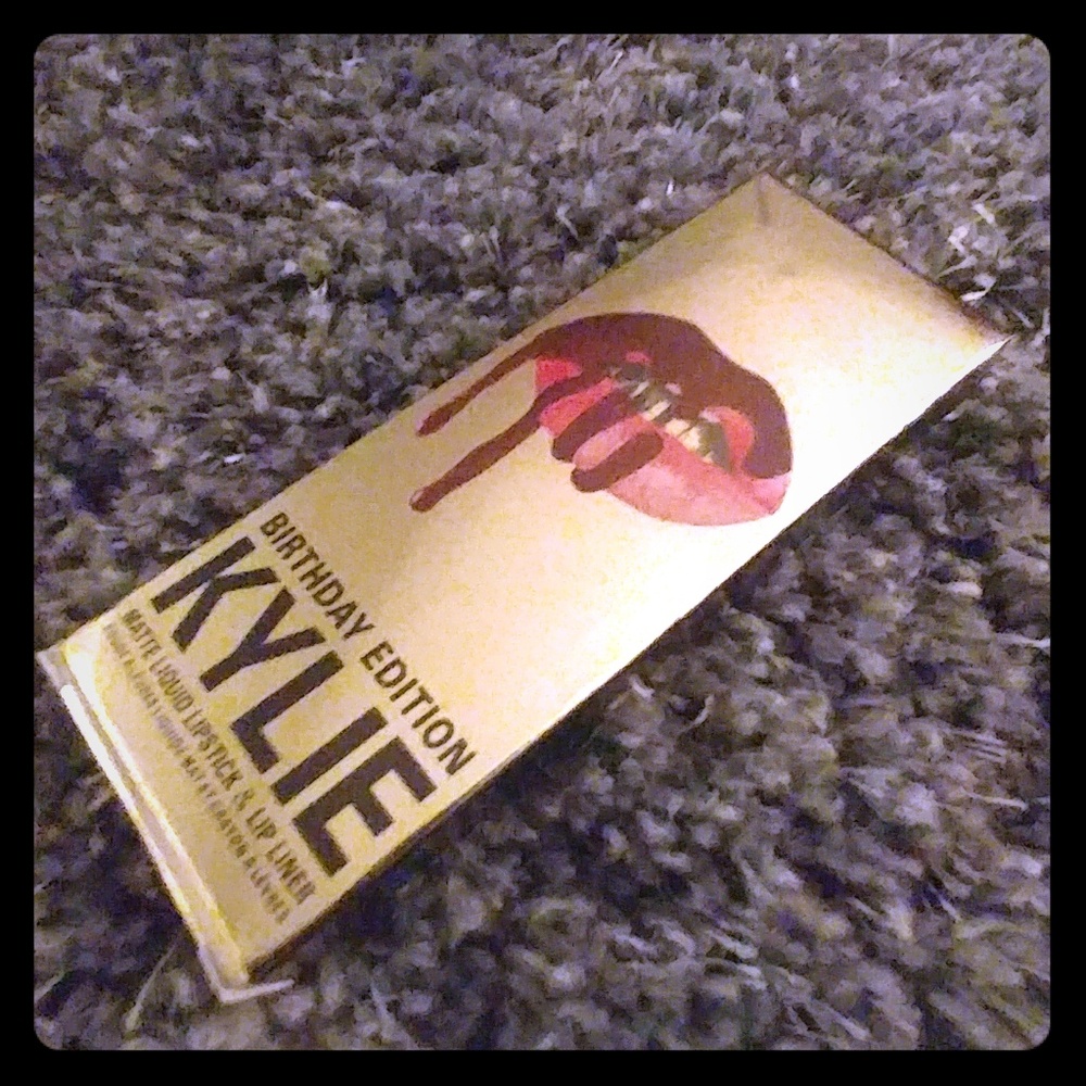 Kylie Birthday Edition Leo Lipstick and Lipliner